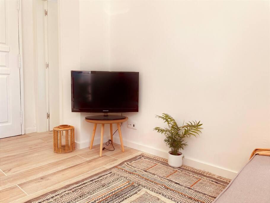 Cozy Apartment With Private Courtyard Barcarena Dış mekan fotoğraf