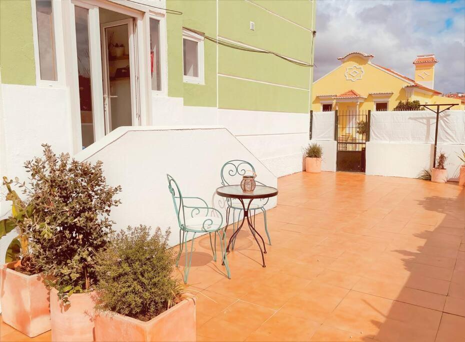 Cozy Apartment With Private Courtyard Barcarena Dış mekan fotoğraf